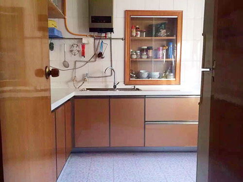 新裝的櫥柜，泡了一天的水，教授急得拿起電話☆⌒(*＾-