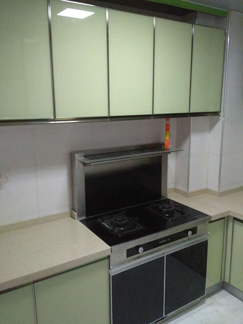 誰看繁華，還我本質廚房——融圣國際晶鋼櫥柜改造