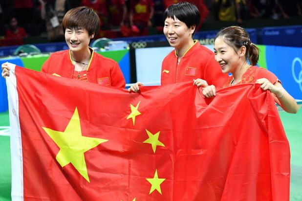 奧運冠軍李曉霞，利百佳提醒你該去保養(yǎng)廚柜啦！