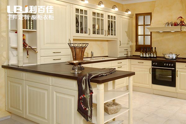 看模壓櫥柜衣柜怎么滿足你的需求！