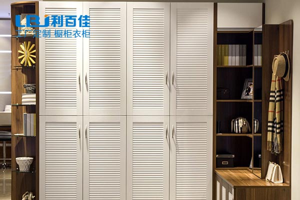 定制整體衣柜保養好，陪你到天荒地老~