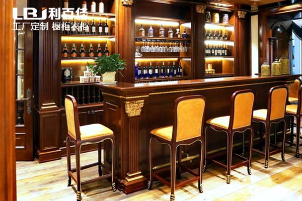 利百佳櫥柜定制品牌︱整木家裝的酒柜定制幾大關(guān)鍵點!
