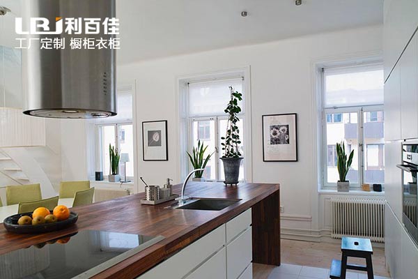 廚房櫥柜臺面這樣子裝，永遠都不會過時！