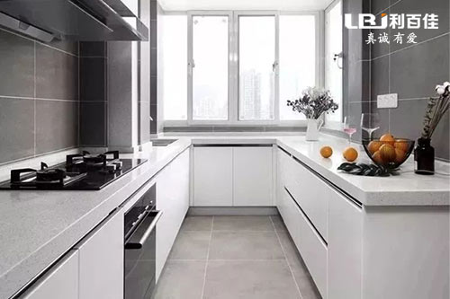 廚房櫥柜不僅僅要美觀，這4點安全知識也非常重要